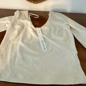 Lululemon Athletica Cream top Sz 0 nwot